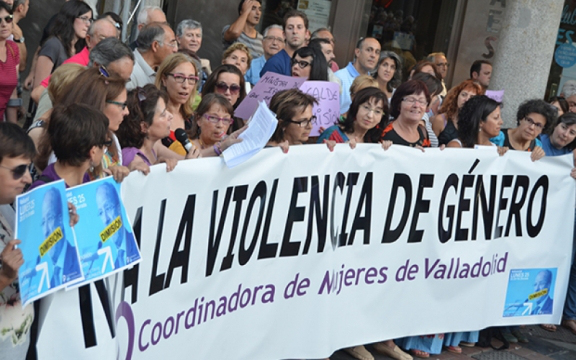 250814-manifestacic3b3n-contra-las-declaraciones-machistas-de-lec3b3n-de-la-riva-valladolid-ultimocero-com-1